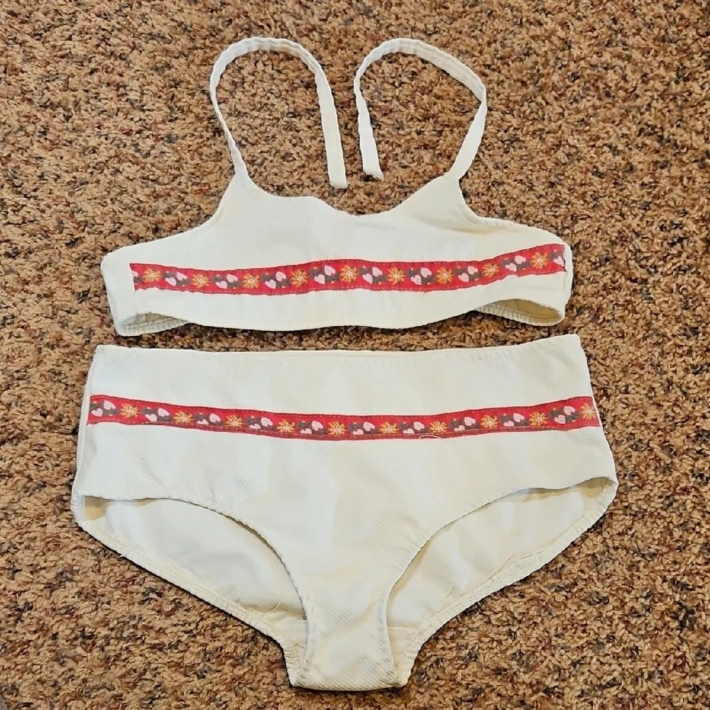 VINTAGE GIRLS KIDS White Bikini Set with Red Floral Trim SWIMSUIT 70s 80s